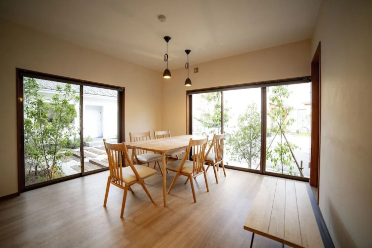 cafe & stay CASTANA
