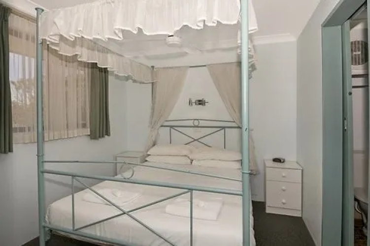 Allamanda Apartments
