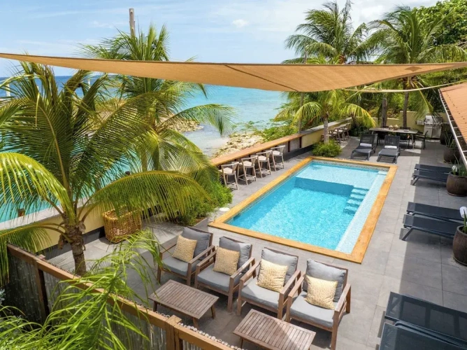 2 Bedrooms Penthouse Suite oceanfront