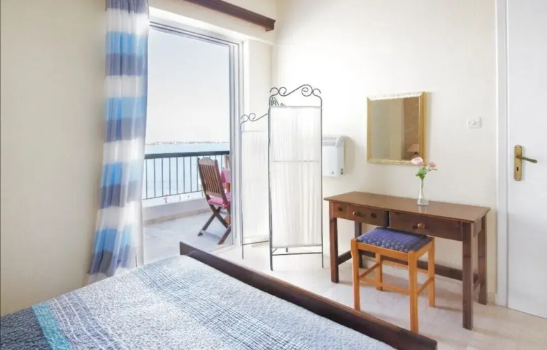 Faros Apartments