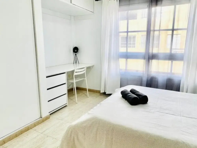 Spacious 2 BR Golden Apartment