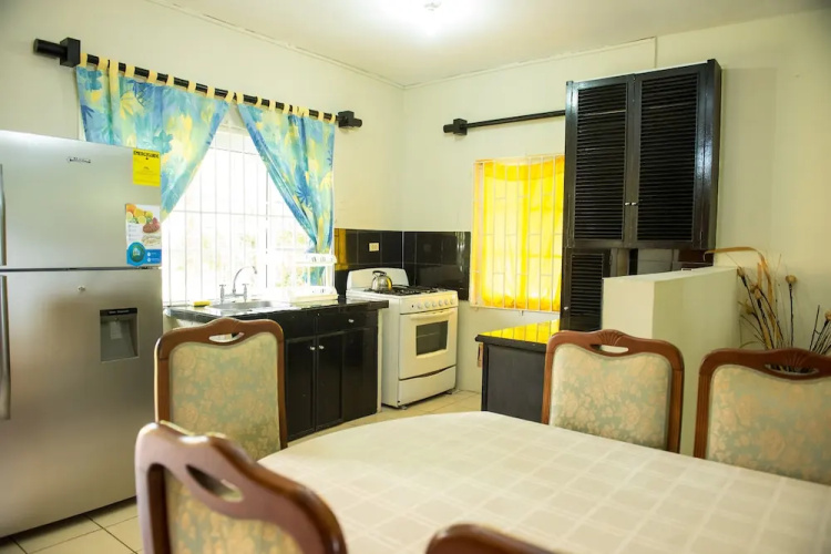 Hunny Bay Resort