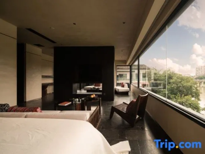 Double Suite with balcony and with river view