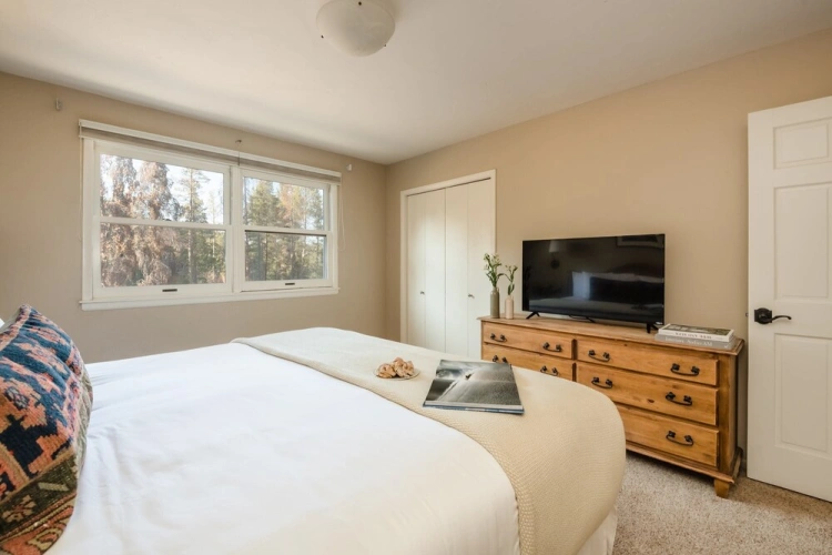3 Bedrooms Cottage