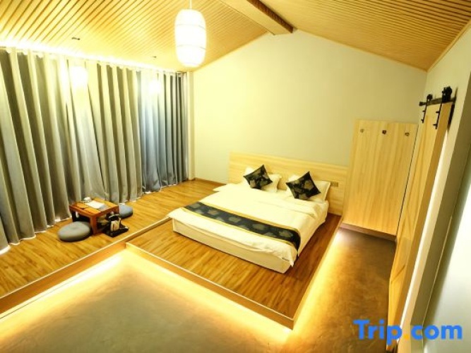Standard Double room with view