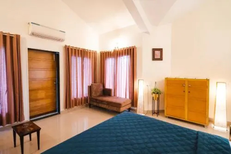 Hangout Villas