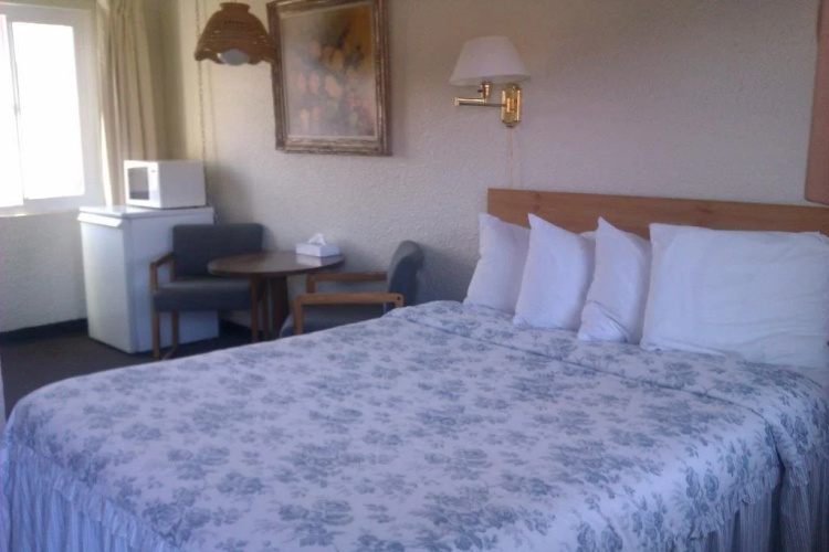 Fir Grove Motel