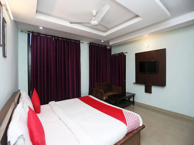 OYO 10198 Hotel Aris