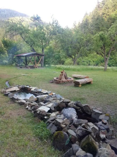 Camp-Woods Likani