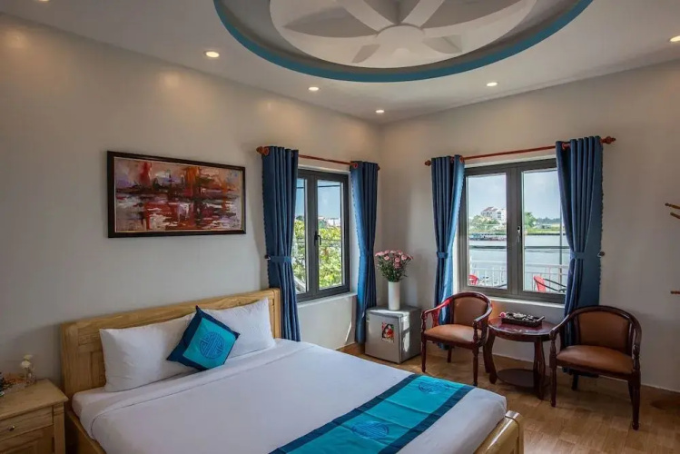 Minh An Riverside Villa