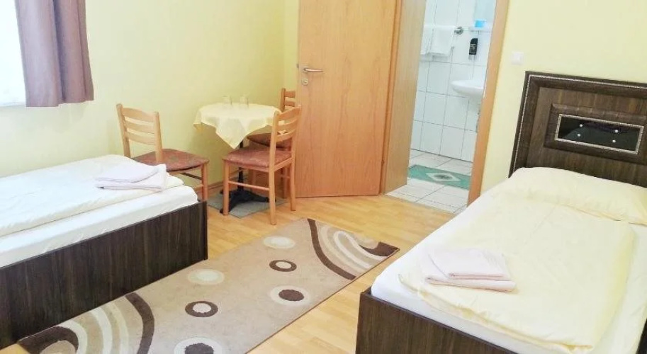 Pension Pizzeria Weisses Lamm