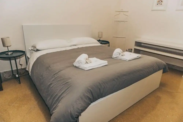 3 Bedrooms Apartment