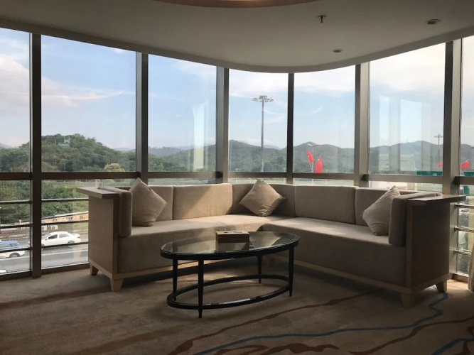 Chengyue Holiday Inn