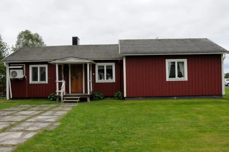 3 Bedrooms Cottage