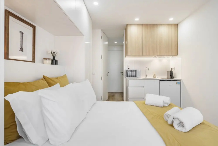 Santa Barbara Flat by Minhos Guest