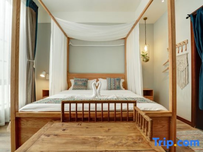 Standard Double room with courtyard view