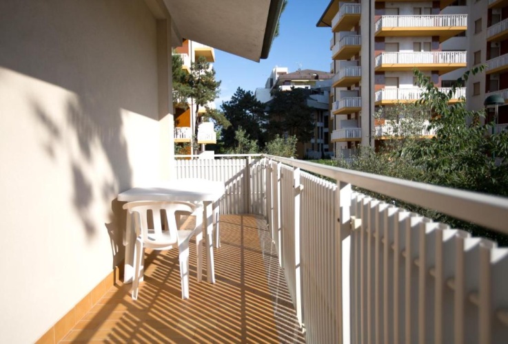 3 Bedrooms Apartment