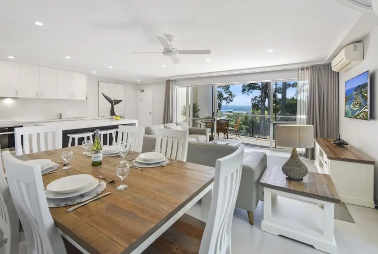 3 Bedrooms Apartment with balcony