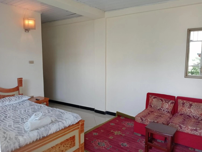 Avi Guest House
