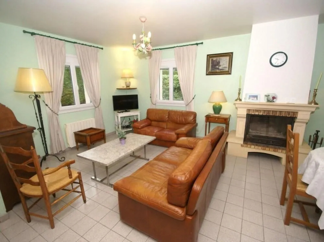 Attractive, detached holiday home, situated at only 300 m from the sea and the sandy beach.