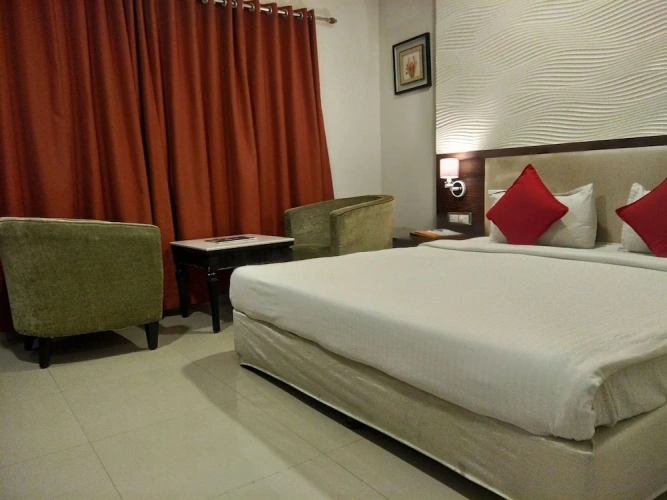 Superior room with city view