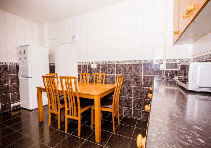 Colebert Avenue Apartment