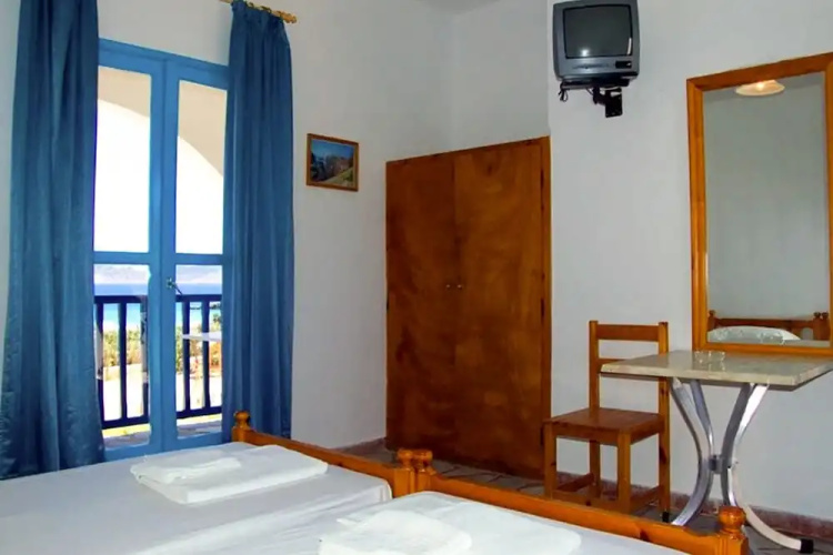Finikas Hotel