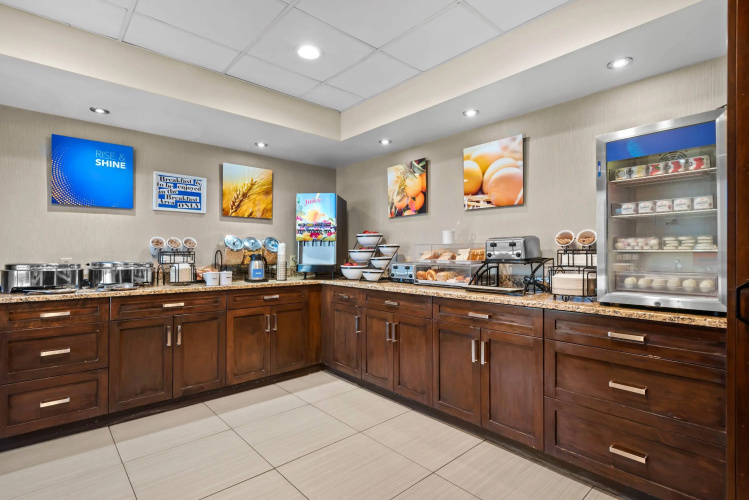 Comfort Inn & Suites Airport photo 28