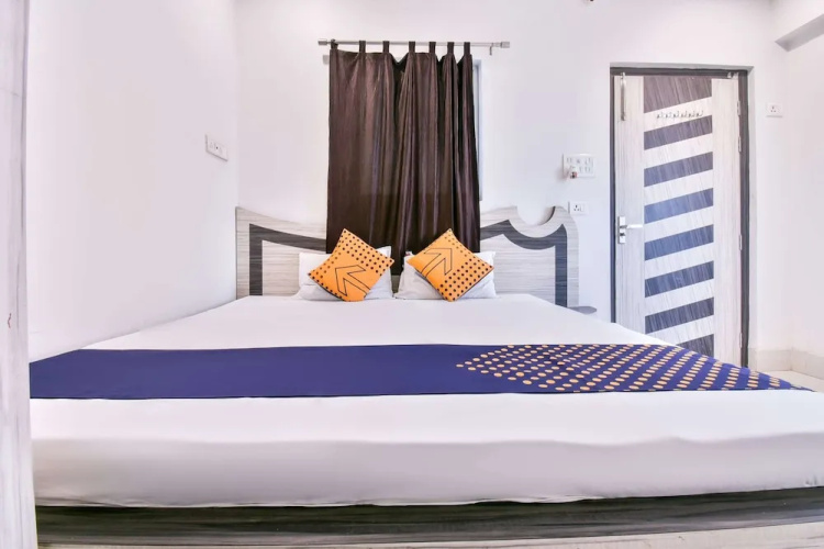 SPOT ON 40511 Hotel Bajrang Residency
