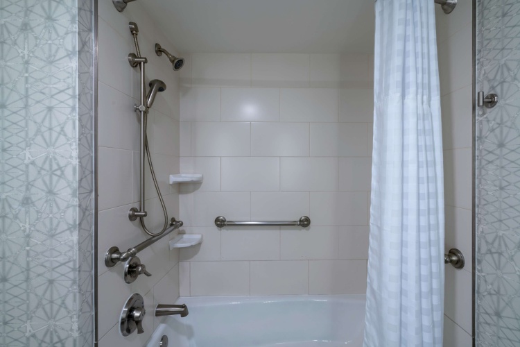 Embassy Suites by Hilton Alexandria Old Town photo 10