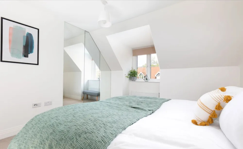 Albatross House - Comfy Home with Parking