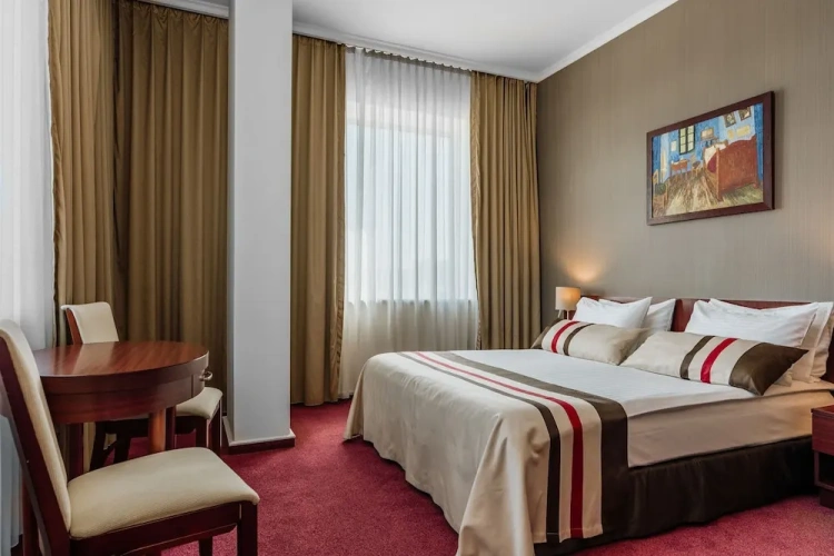 Standard Double Suite