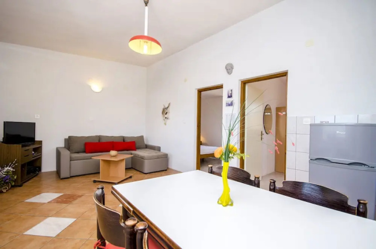 Apartment Ljilja