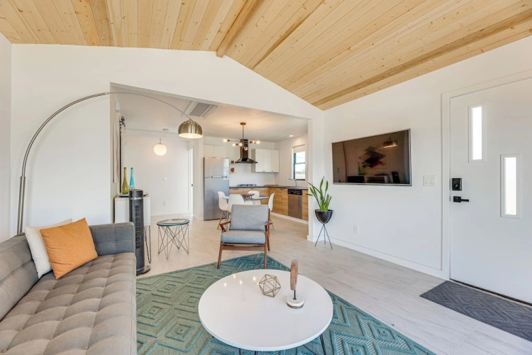 2 Bedrooms Cottage