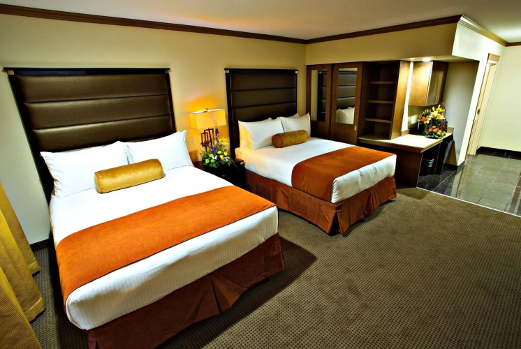Camrose Resort & Casino