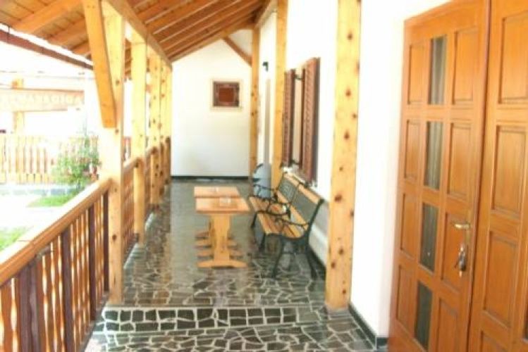 Green Lakes House