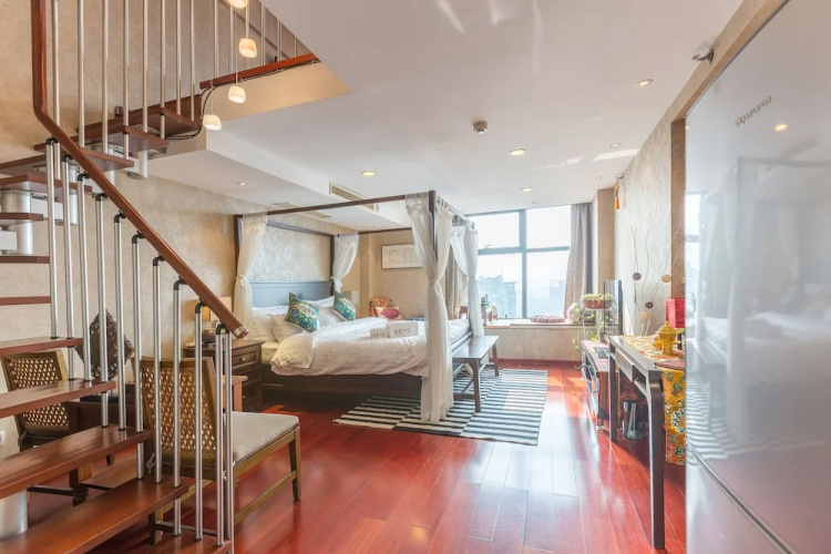 Summer Flower Apartment