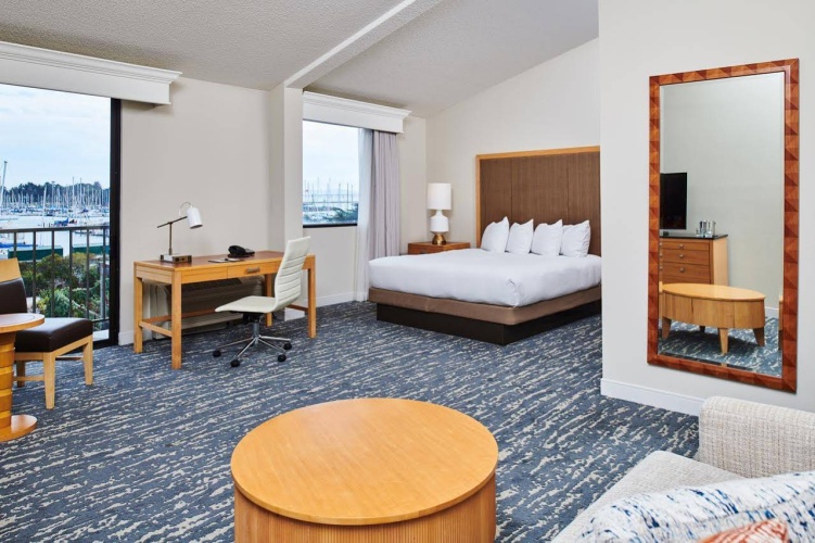 DoubleTree by Hilton Hotel Berkeley Marina photo 6