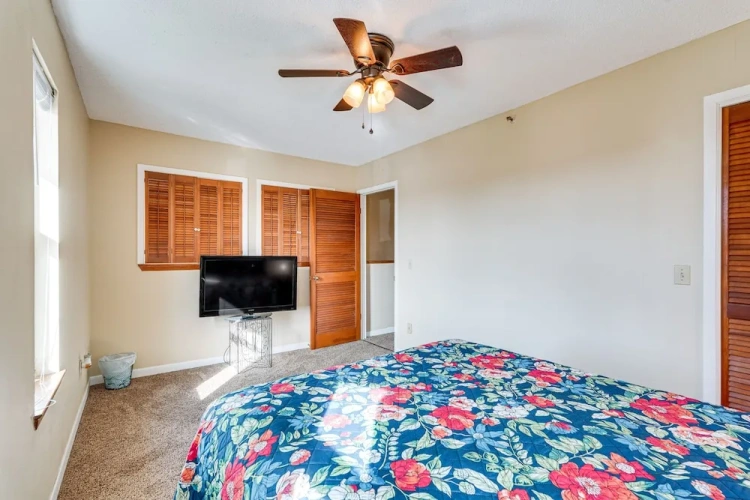 2 Bedrooms Apartment