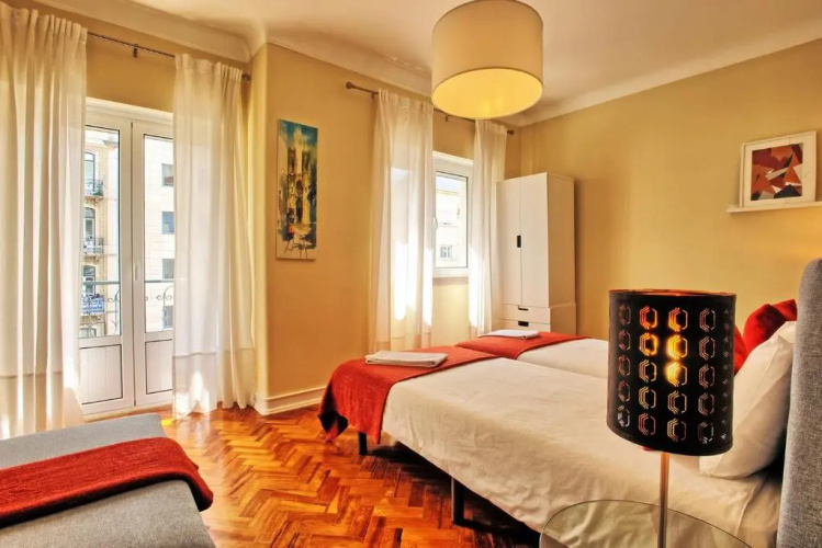 Almirante 3-Four Bedrooms