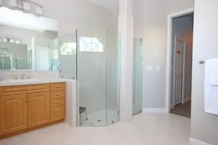 Waterfront Villa ID5218