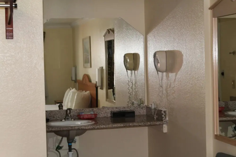 Americas Best Value Inn