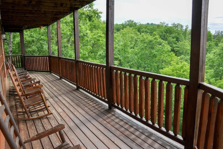 SUNSET POINTE - 5 Br Cabin