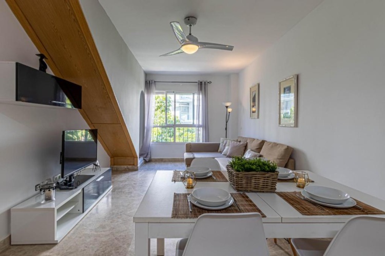 3 Bedrooms Apartment