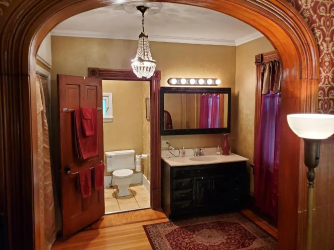 Historic Victorian Inn