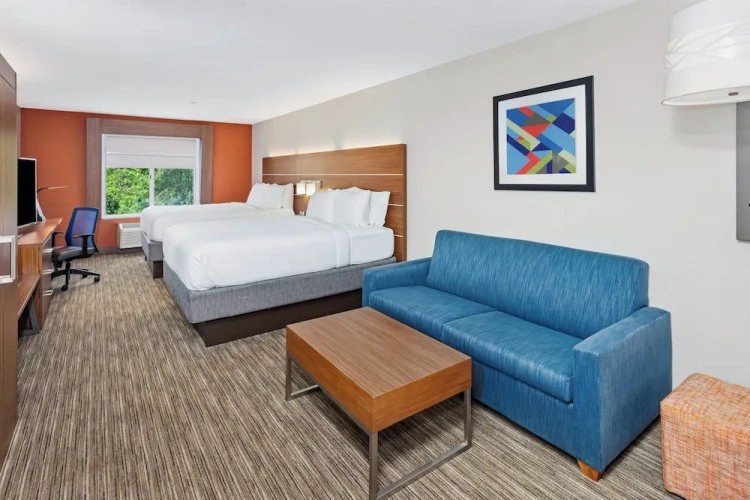 Quadruple Suite