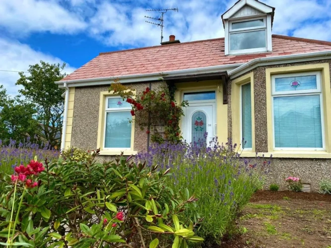 4 Bedrooms Double Cottage