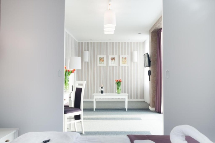 1 Bedroom Suite