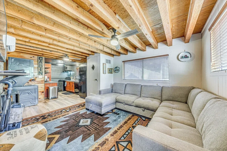2 Bedrooms Cottage