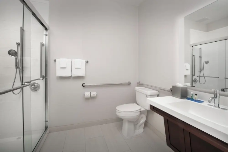 1 Bedroom Suite